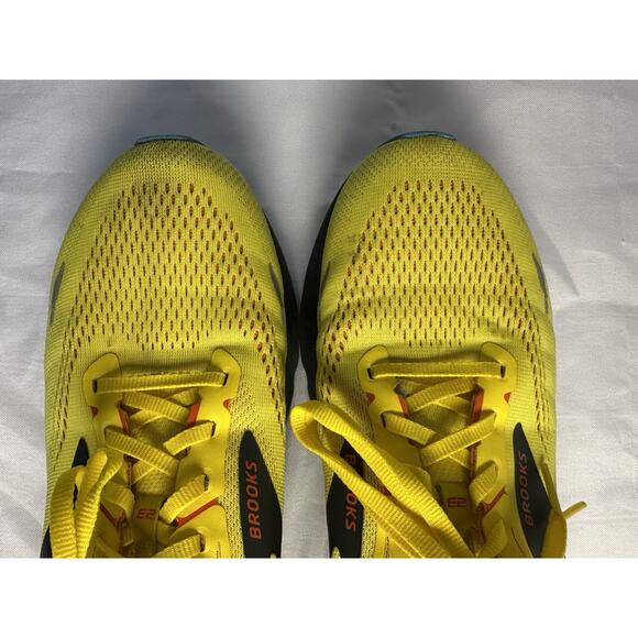 Brooks Adrenaline GTS 23 - Yellow Running Shoes - Men\'s 13D (1103911D708) main image 4